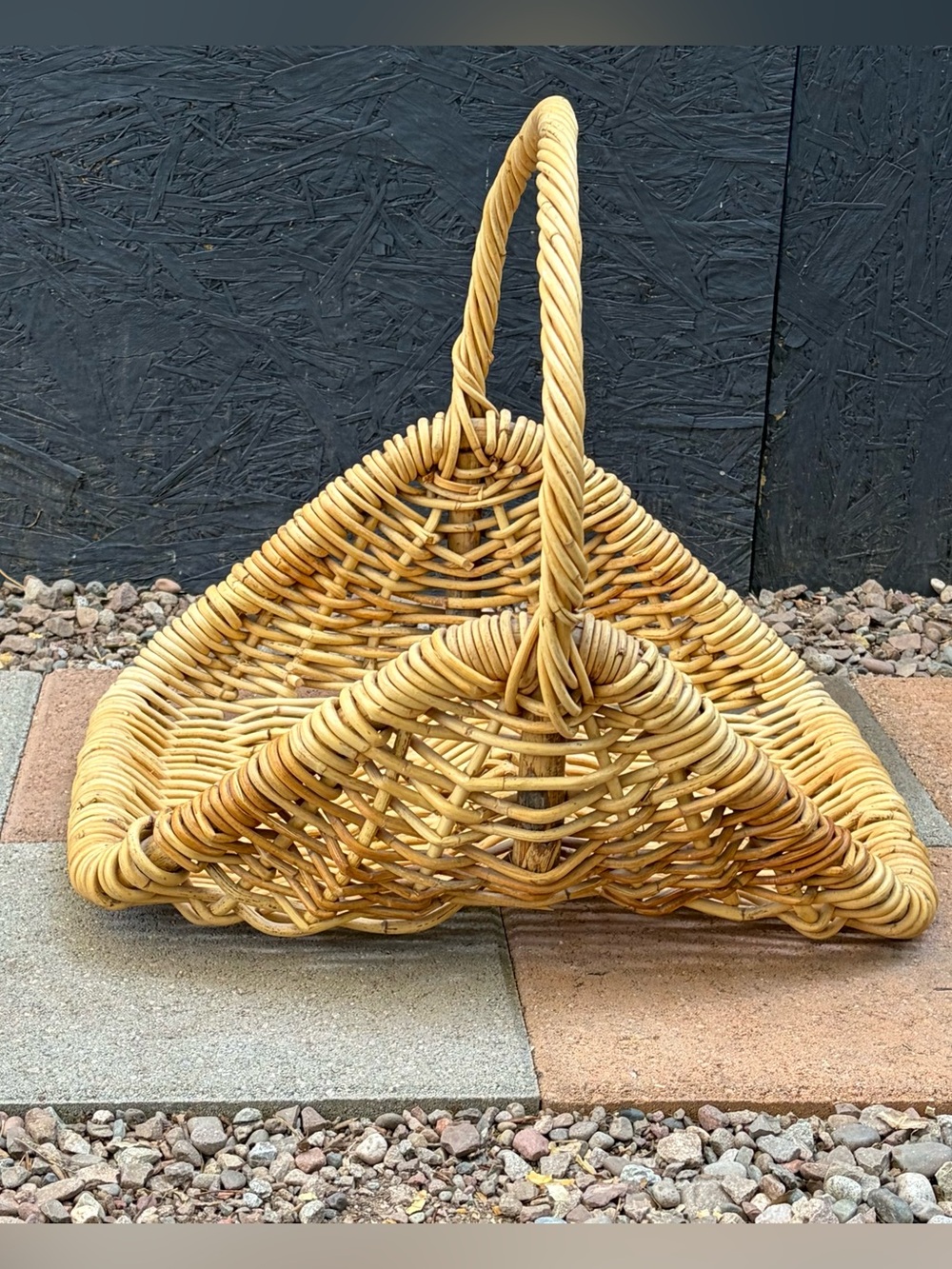 Large Rustic Handwoven Willow Flower Gathering Basket Beige Primitive Wicker - Picture 5 of 9